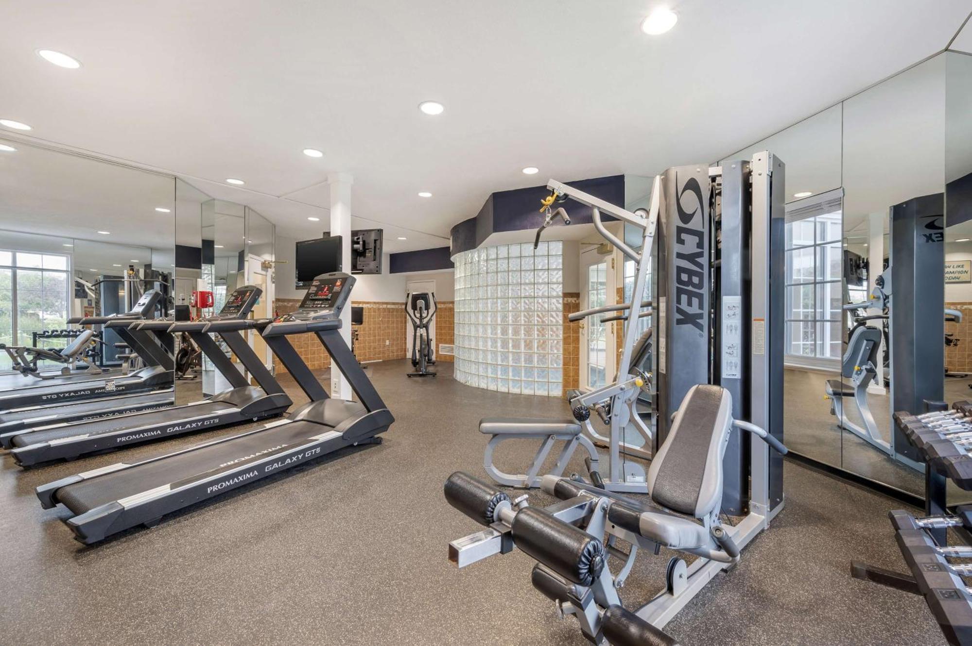 Hilton Vacation Club Varsity Club South Bend, In Resort South Bend